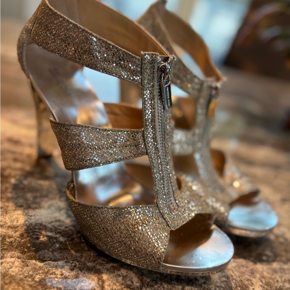 Michael Kors Glittering Silver Heels - Picture 1 of 5